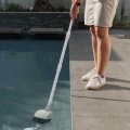 Balai-aspirateur-a-batterie-nettoyeur-de-piscine-Pool-&-Spa-Clean-Accu-Ubbink-ambiance3