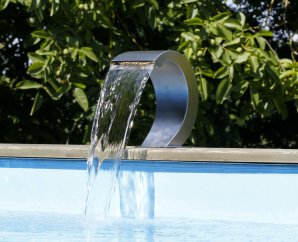 Cascade-de-piscine-en-acier-inoxydable-Mamba-S-LED-Ubbink