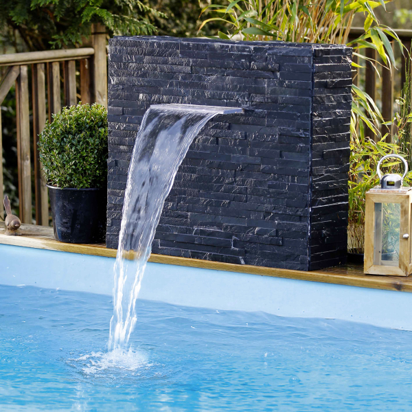 cascade-design-de-piscine-en-acrylique-transparent-Niagara-LED-Acrylic-Ubbink