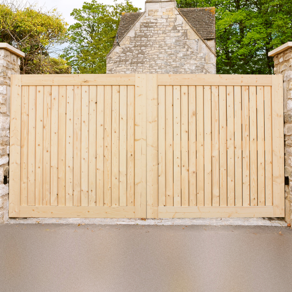 Portail battant en bois OSTEND | 300 x 180 cm | Bois pin brut