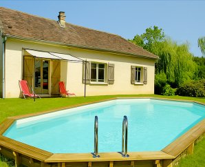 Piscine bois octogonale allongée sur-mesure AQUAPINS | Plusieurs dimensions disponibles